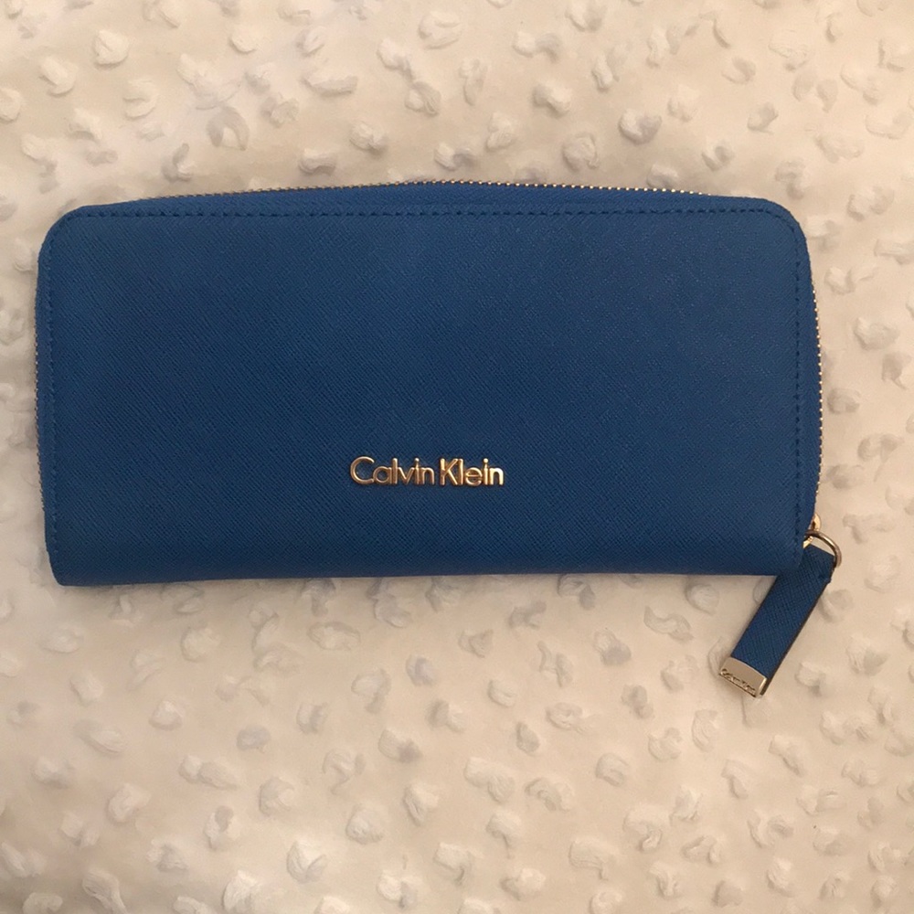 Calvin Klein blue wallet- like new